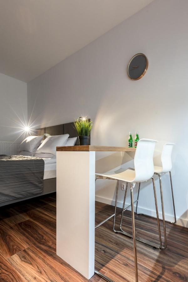 Sky Apartments Poznan Luaran gambar